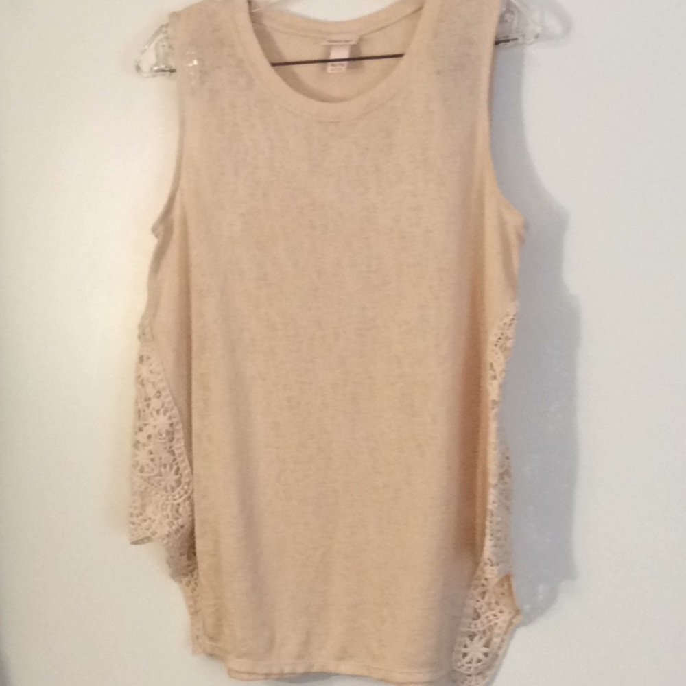 Women’s tank top final price drop